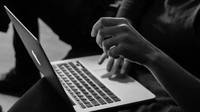 E-Commerce Bill Seeks More Support to Require Country-of-Origin Labels on Online Goods